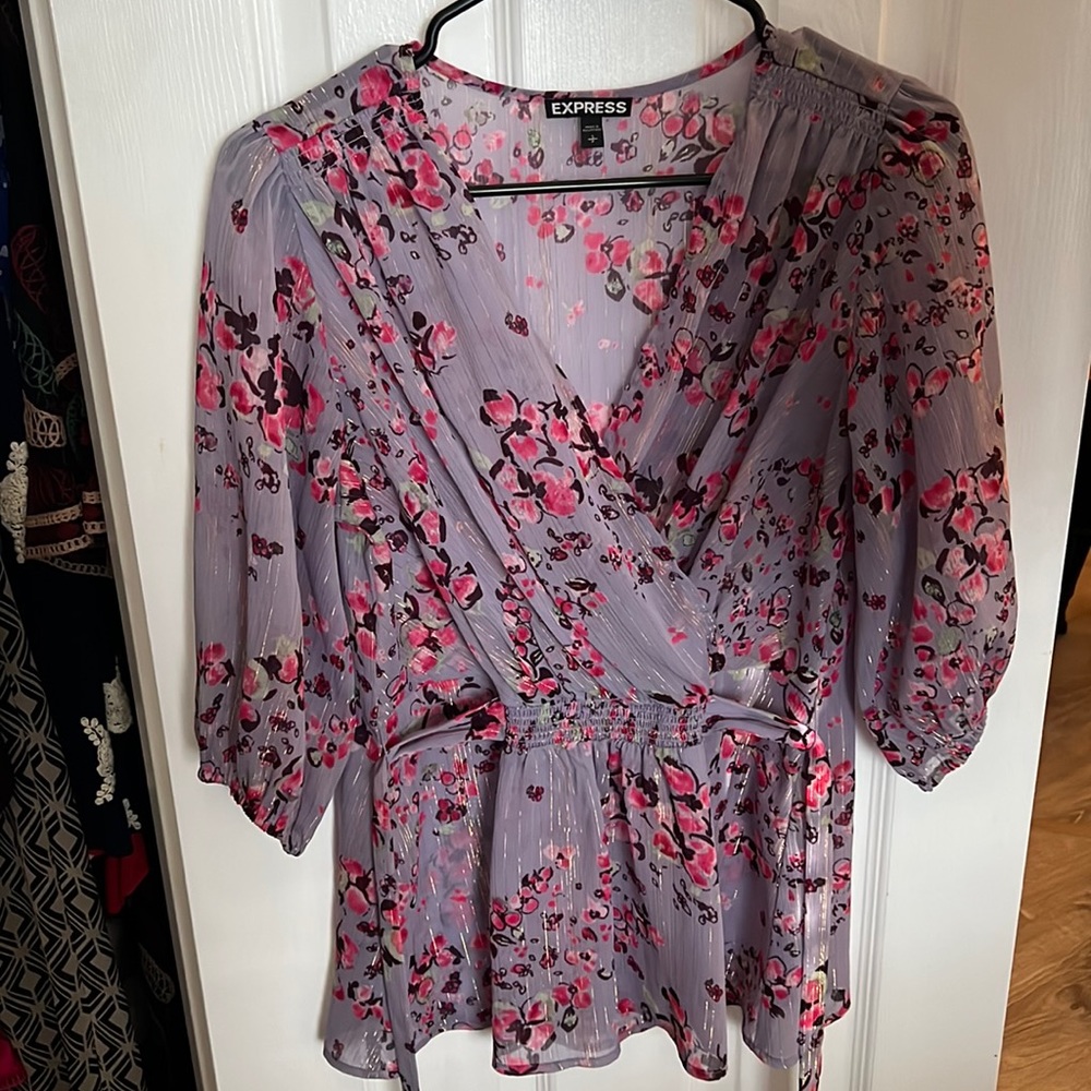 Express sheer 3/4 sleeve blouse